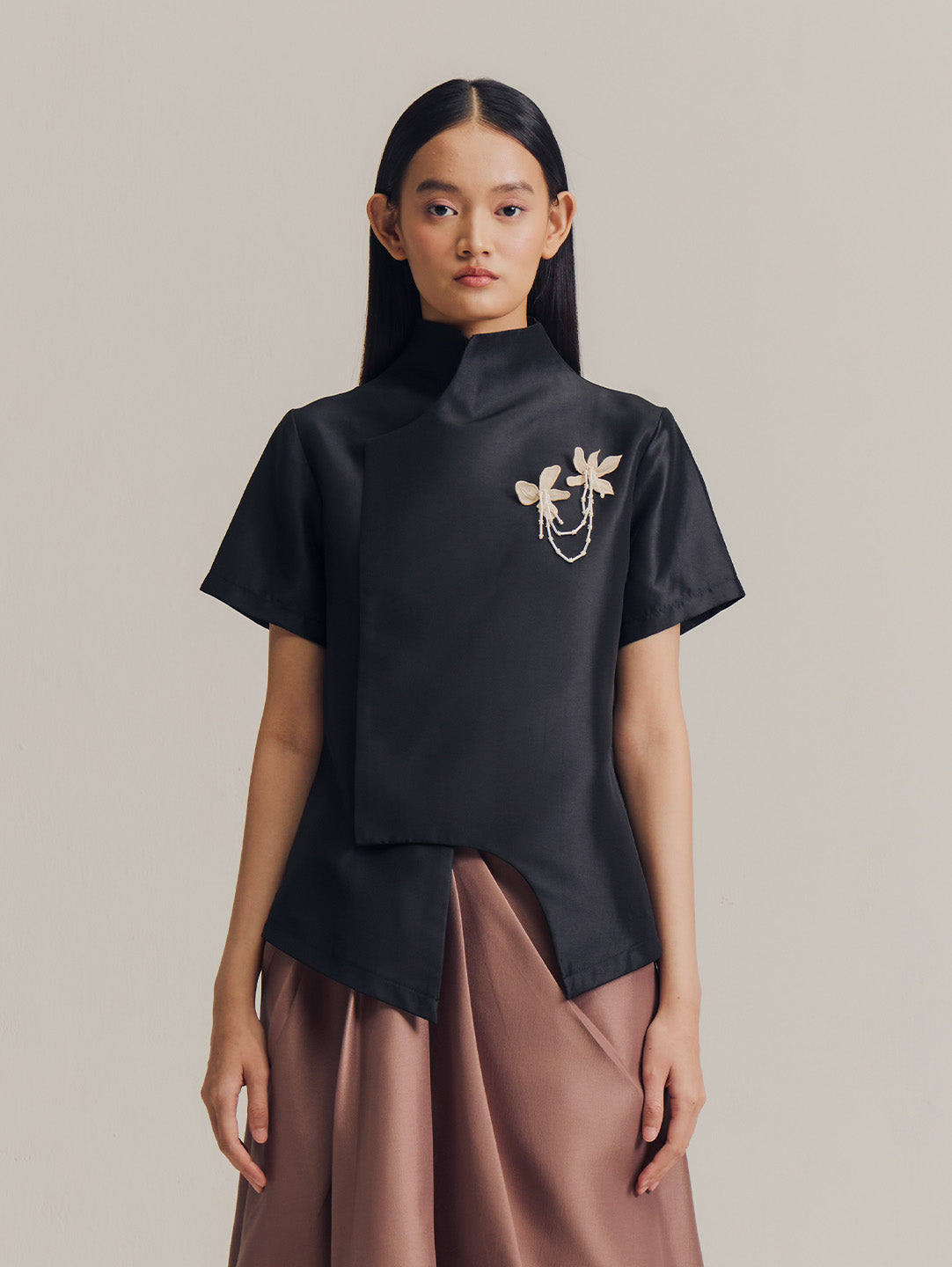 Suri Top in Black