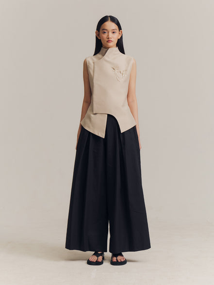 Suri Sleeveless Top in Bone