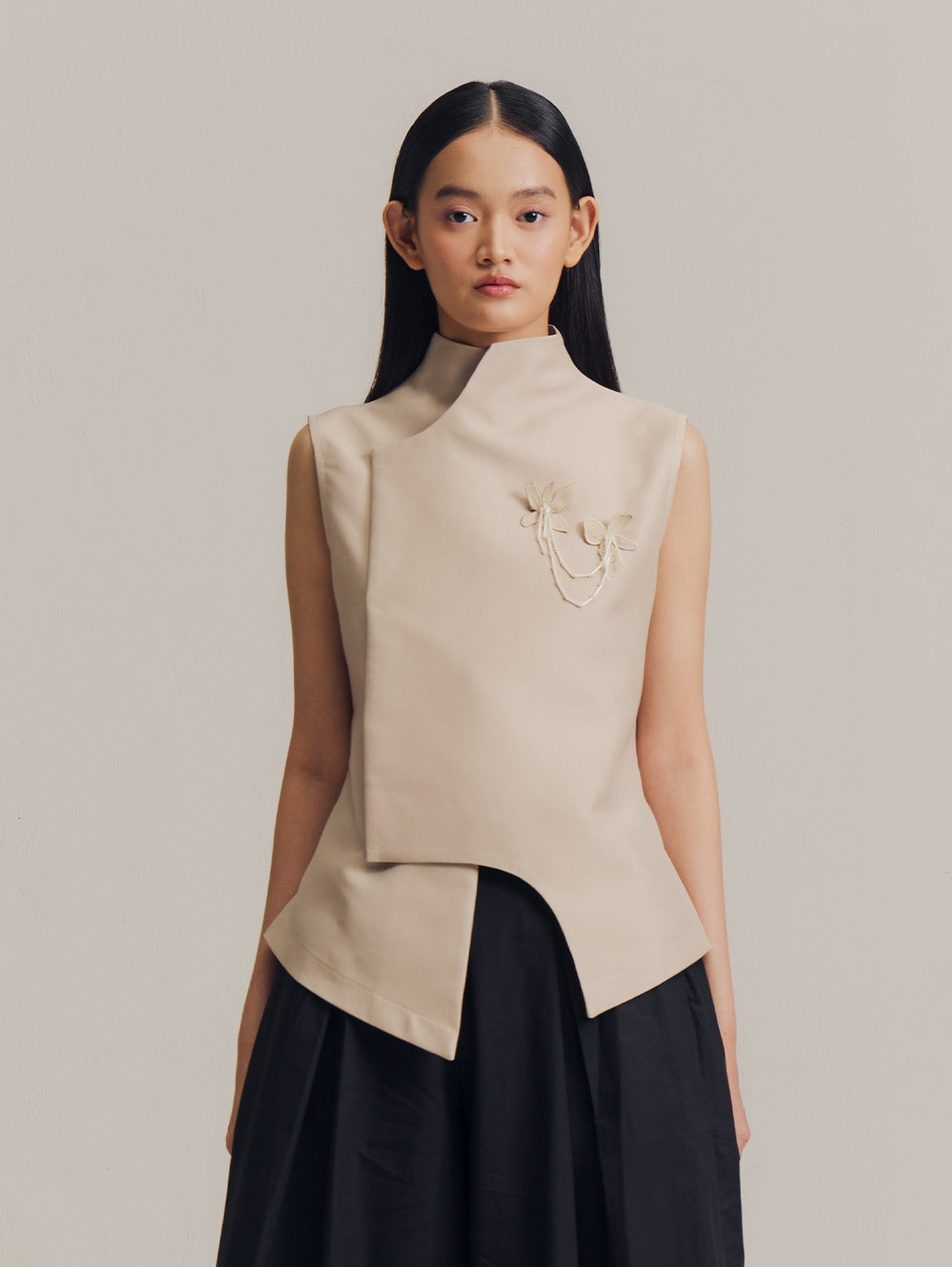 Suri Sleeveless Top in Bone