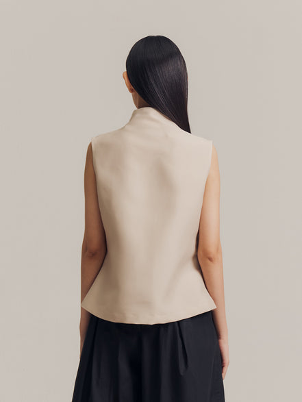 Suri Sleeveless Top in Bone
