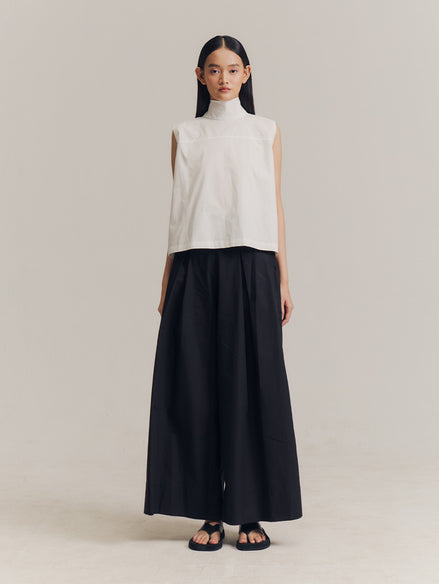 Runa Sleeveless Top in White