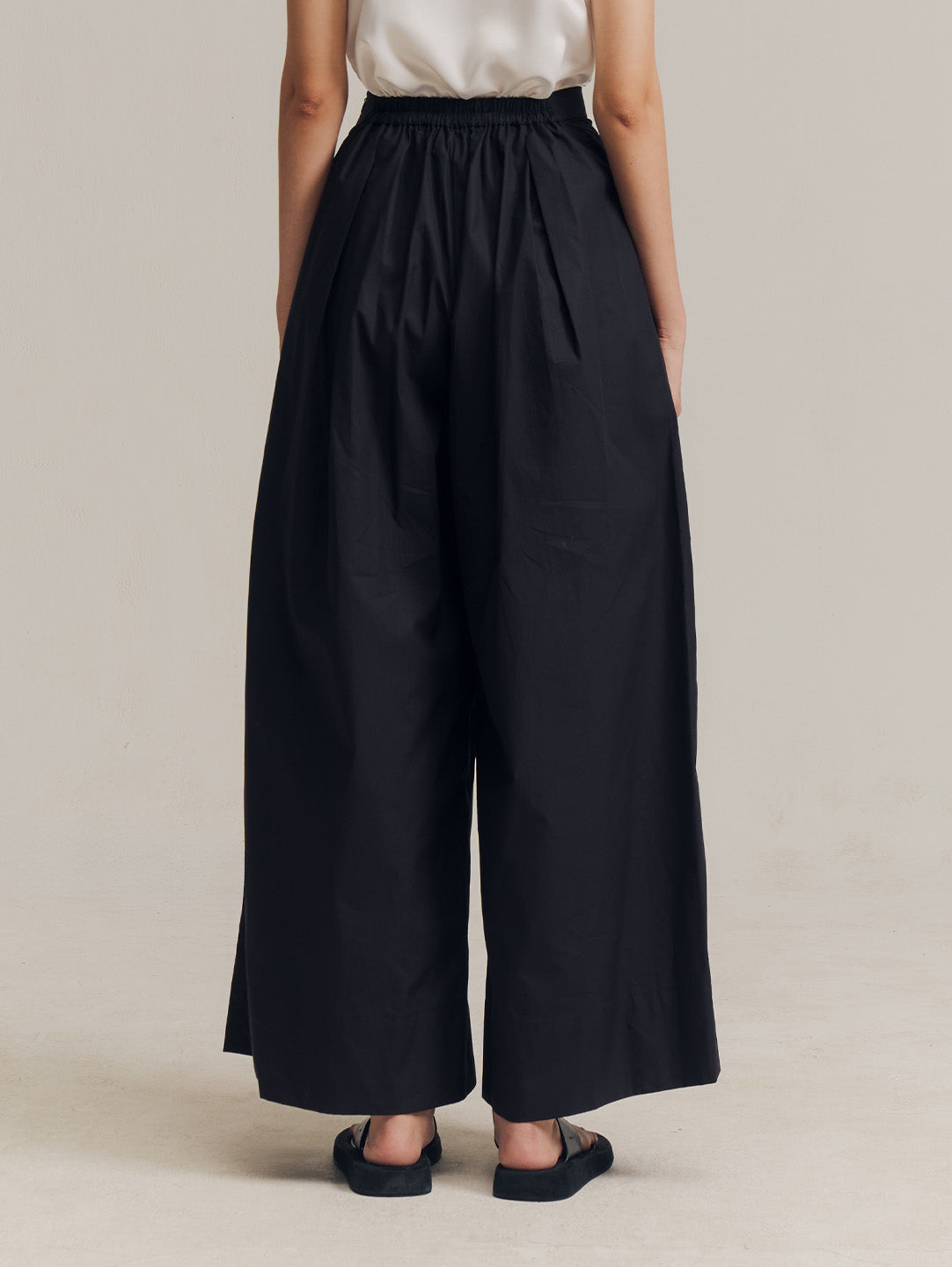 Sundari Pants in Black