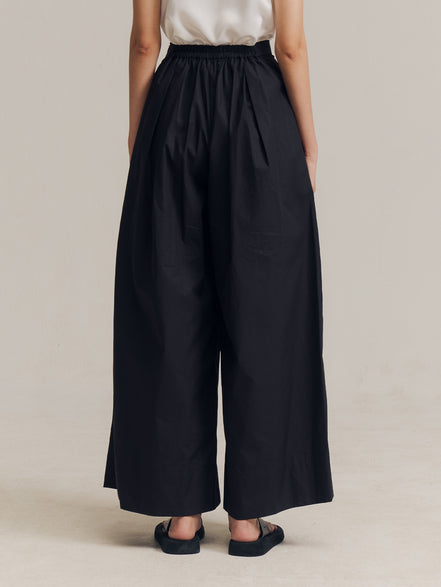 Sundari Pants in Black