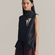 Suri Sleeveless Top in Black